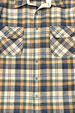 Load image into Gallery viewer, 1970’S PENDLETON MADE IN USA VIRGIN WOOL FLANNEL FIELD OVER SHIRT MEDIUM
