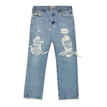 Cargar imagen en el visor de la galería, 1990’S LEVI’S 501 THRASHED LIGHT WASH STRAIGHT FIT DENIM JEANS 36 X 32
