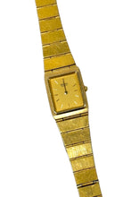 Load image into Gallery viewer, 1980’S SEIKO GOLD FACE RECTANGLE WOMEN’S WRISTWATCH
