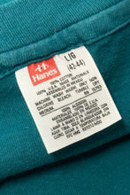 Load image into Gallery viewer, 1990’S HANES MADE IN USA SINGLE STITCH POCKET T-SHIRT MEDIUM
