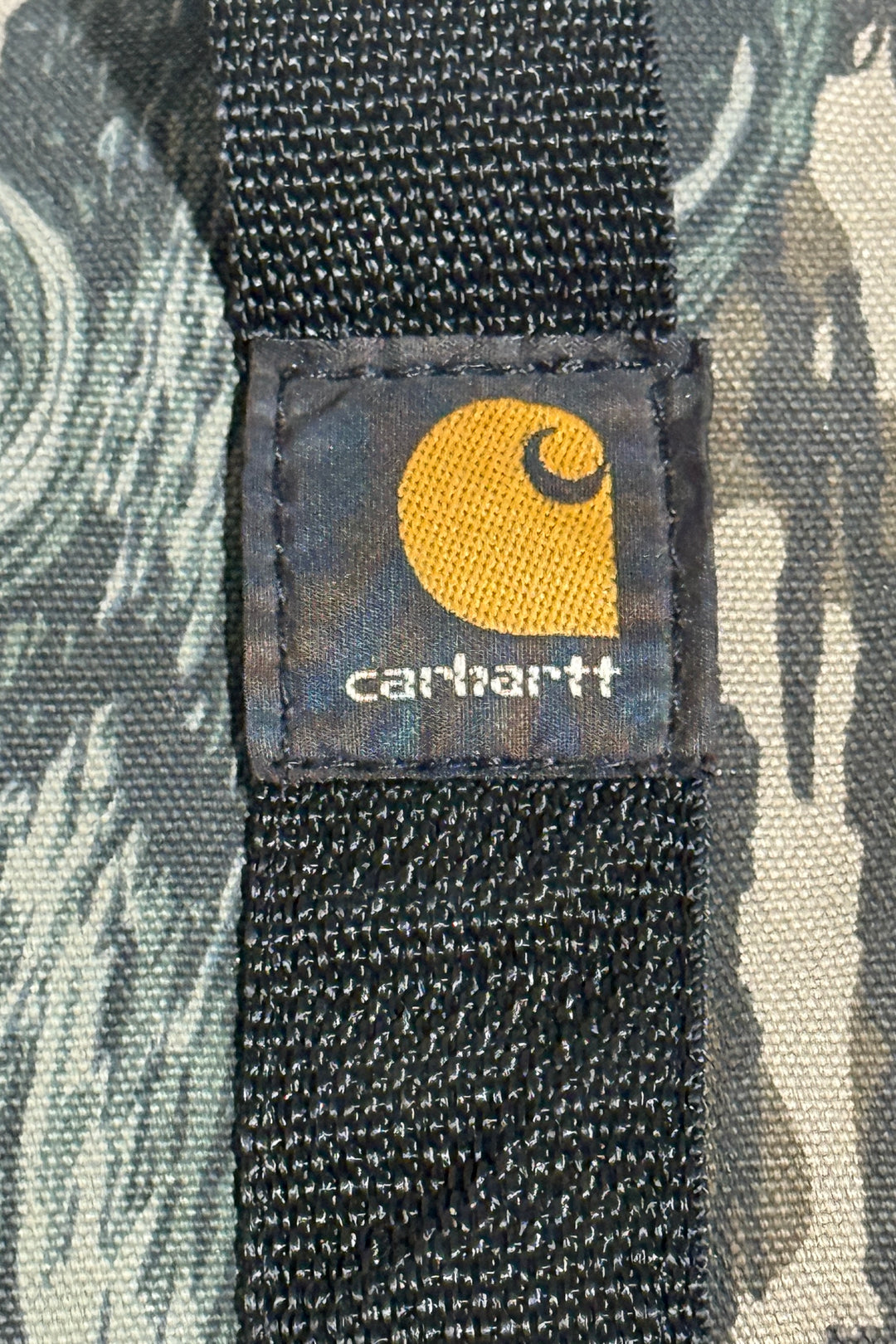 1990’S CARHARTT MADE IN USA MOSSY OAK ®️ DUCK HUNTING CAMO CANVAS DUFFLE BAG