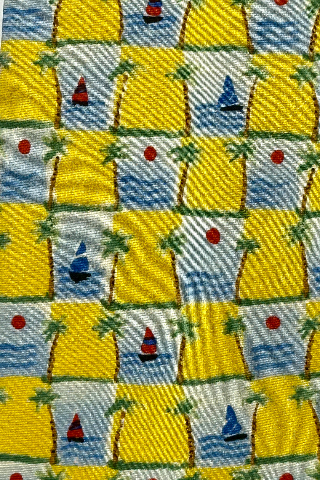 1990’S BANANA REPUBLIC MADE IN ITALY 100% SILK VACATION PRINT NECKTIE