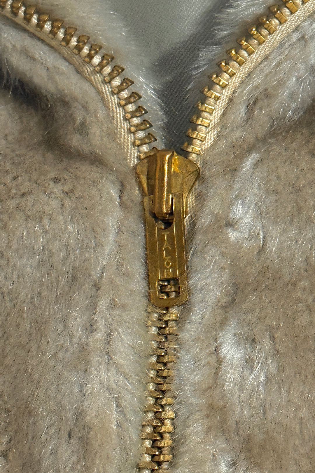 1950’S FURRY MADE IN USA CROPPED ZIP JACKET LARGE