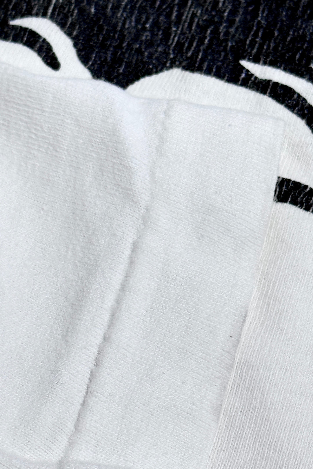 1990’S MISCHIEVOUS CALVIN & HOBBES MADE IN USA SINGLE STITCH WHITE JERSEY S/S T-SHIRT LARGE