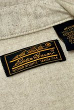 Load image into Gallery viewer, 1990’S EDDIE BAUER IVORY CHAMOIS CLOTH L/S B.D. SHIRT MEDIUM
