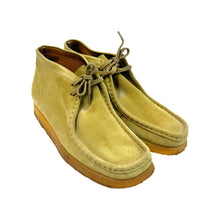 Load image into Gallery viewer, 1980’S CLARKS MADE IN IRELAND SUEDE WALLABEES SHOES 9
