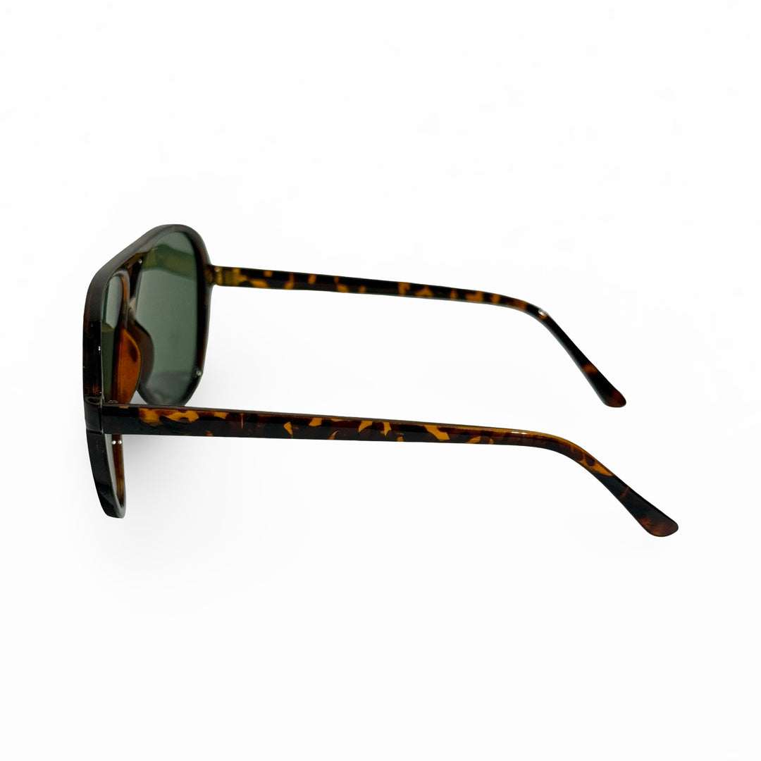 1970’S TORTOISE SHELL MADE IN USA SMOKE LENSE ACETATE AVIATOR SUNGLASSES