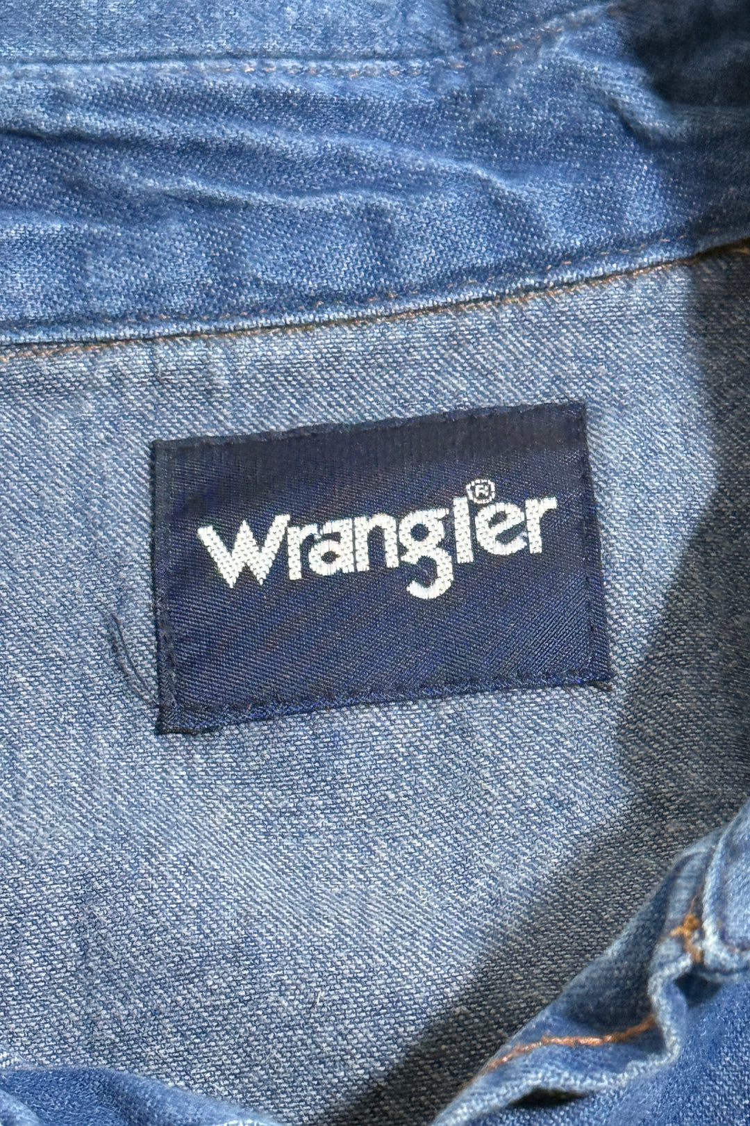 MASK X WRANGLER MADE IN USA HAND CHAINSTITCHED WESTERN S/S PEARL SNAP DENIM SHIRT LARGE