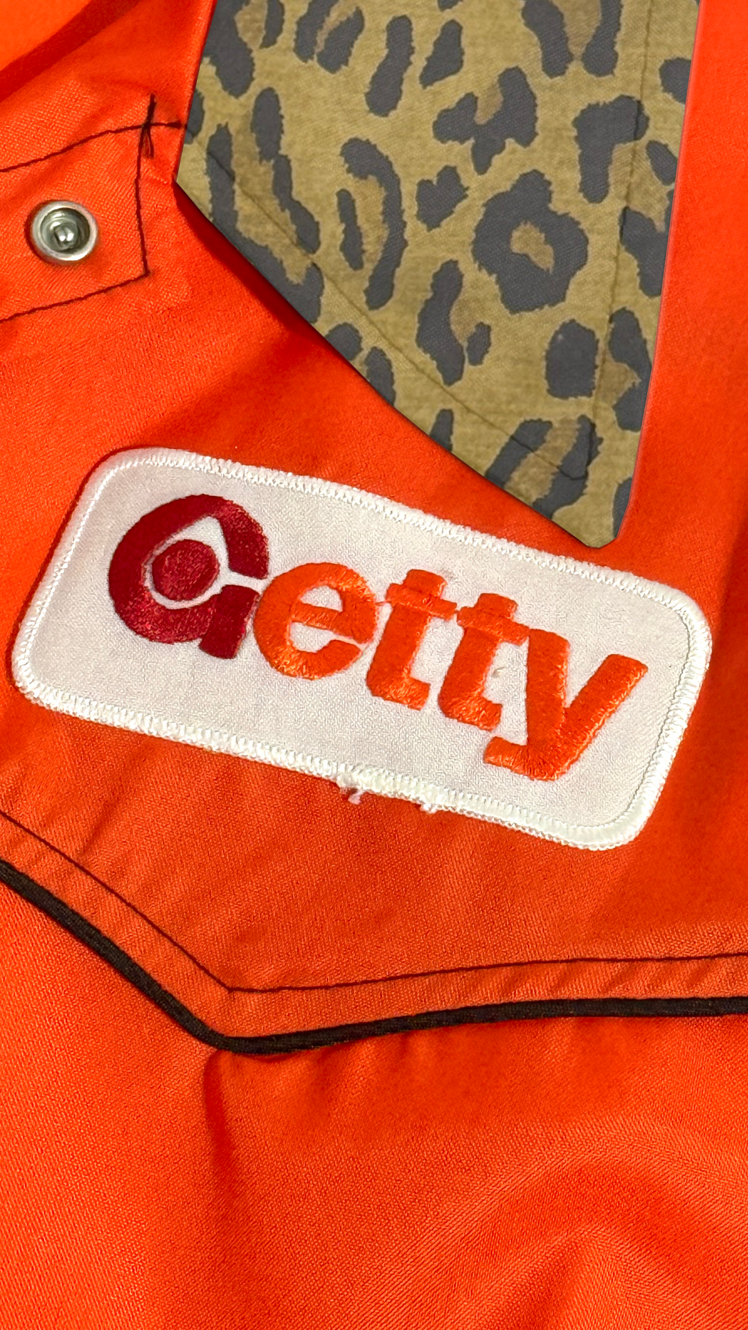 1970’S DEADSTOCK MASK GETTY OIL MADE IN USA CROPPED WESTERN LEOPARD PRINT COLLAR RACING GARAGE JACKET X-LARGE