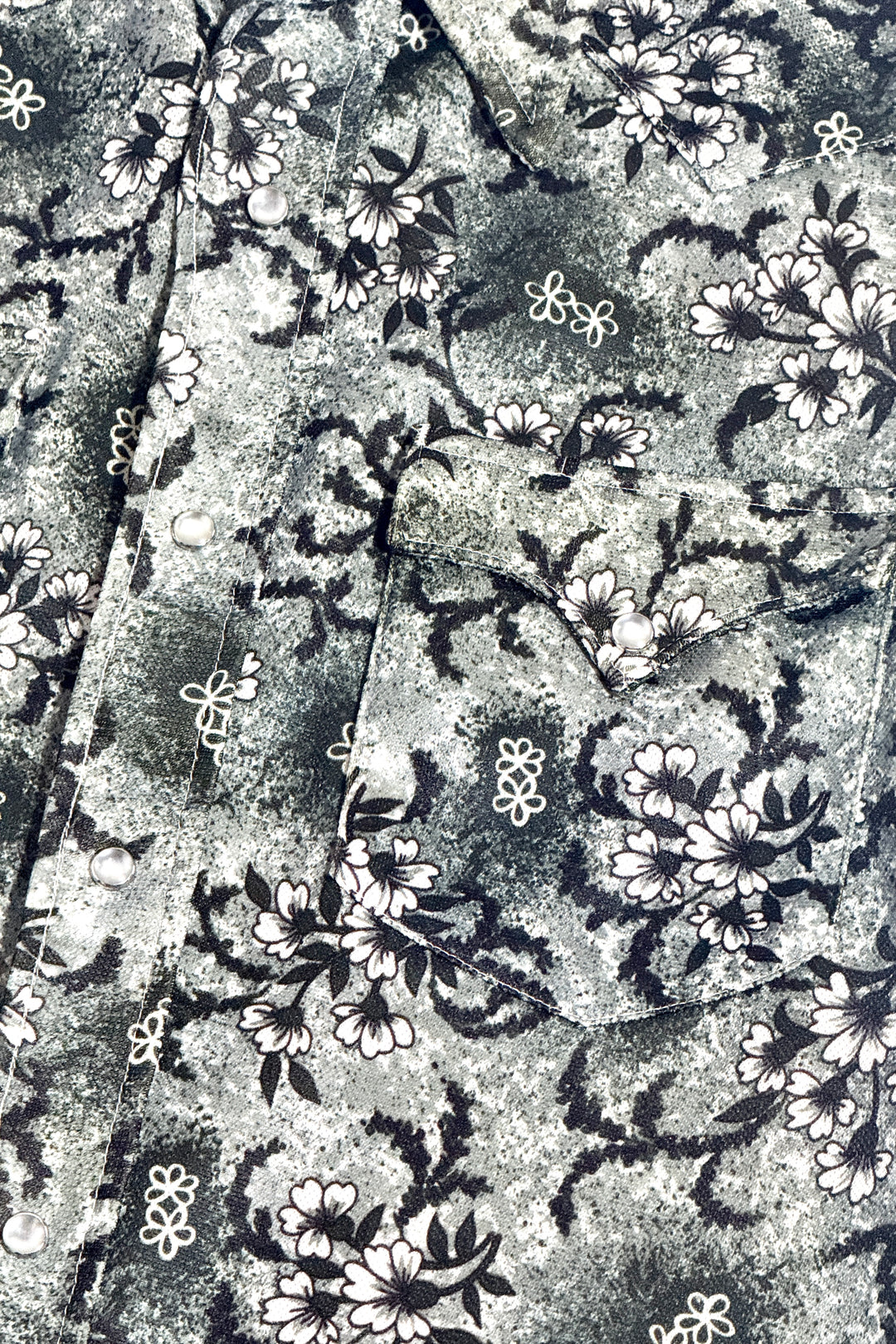 1970’S WRANGLER MADE IN USA FLORAL PRINT WESTERN PEARL SNAP L/S B.D. SHIRT SMALL