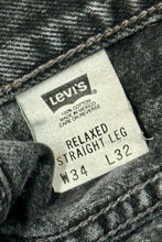 Cargar imagen en el visor de la galería, 1990’S LEVI’S MADE IN USA 505 FADED BLACK DENIM JEANS 30 X 30
