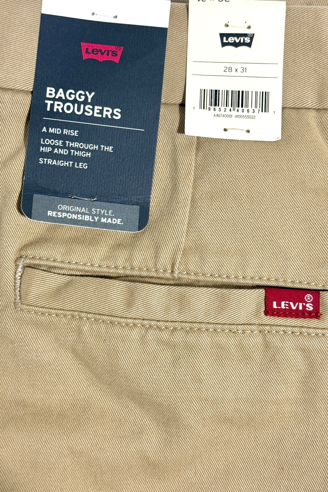 2000’S DEADSTOCK LEVI’S BAGGY TROUSER KHAKI CHINO WORKWEAR PANTS 28 X 30