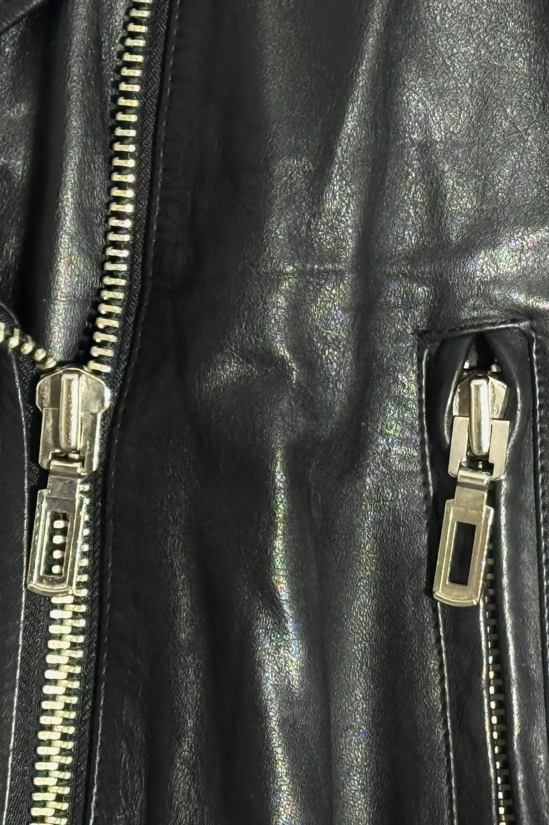 1990’S VIRGINIA SLIMS “V WEAR” CROPPED BLACK LEATHER ASYMMETRICAL MOTORCYCLE BIKER JACKET WOMEN’S LARGE / MEN’S MEDIUM