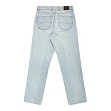 Cargar imagen en el visor de la galería, 1990’S ZEGNA MADE IN ITALY LIGHT WASH HIGH WAISTED DENIM PANTS 32 X 32
