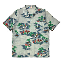 Load image into Gallery viewer, 1980’S ISLANDER MADE IN USA HAWAIIAN S/S B.D. SHIRT SMALL
