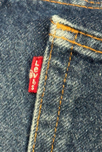 Load image into Gallery viewer, 1990’S LEVI’S 517 RED TAB DARK WASH WESTERN BOOTCUT DENIM JEANS 36 X 30
