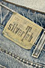 Load image into Gallery viewer, 1990’S LEVI’S SILVERTAB MADE IN USA BAGGY MEDIUM WASH DENIM JEANS 30 X 32
