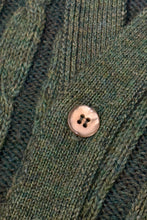 Cargar imagen en el visor de la galería, 1940’S REVERE MADE IN USA CABLE CROPPED KNIT WOOL CARDIGAN SWEATER LARGE
