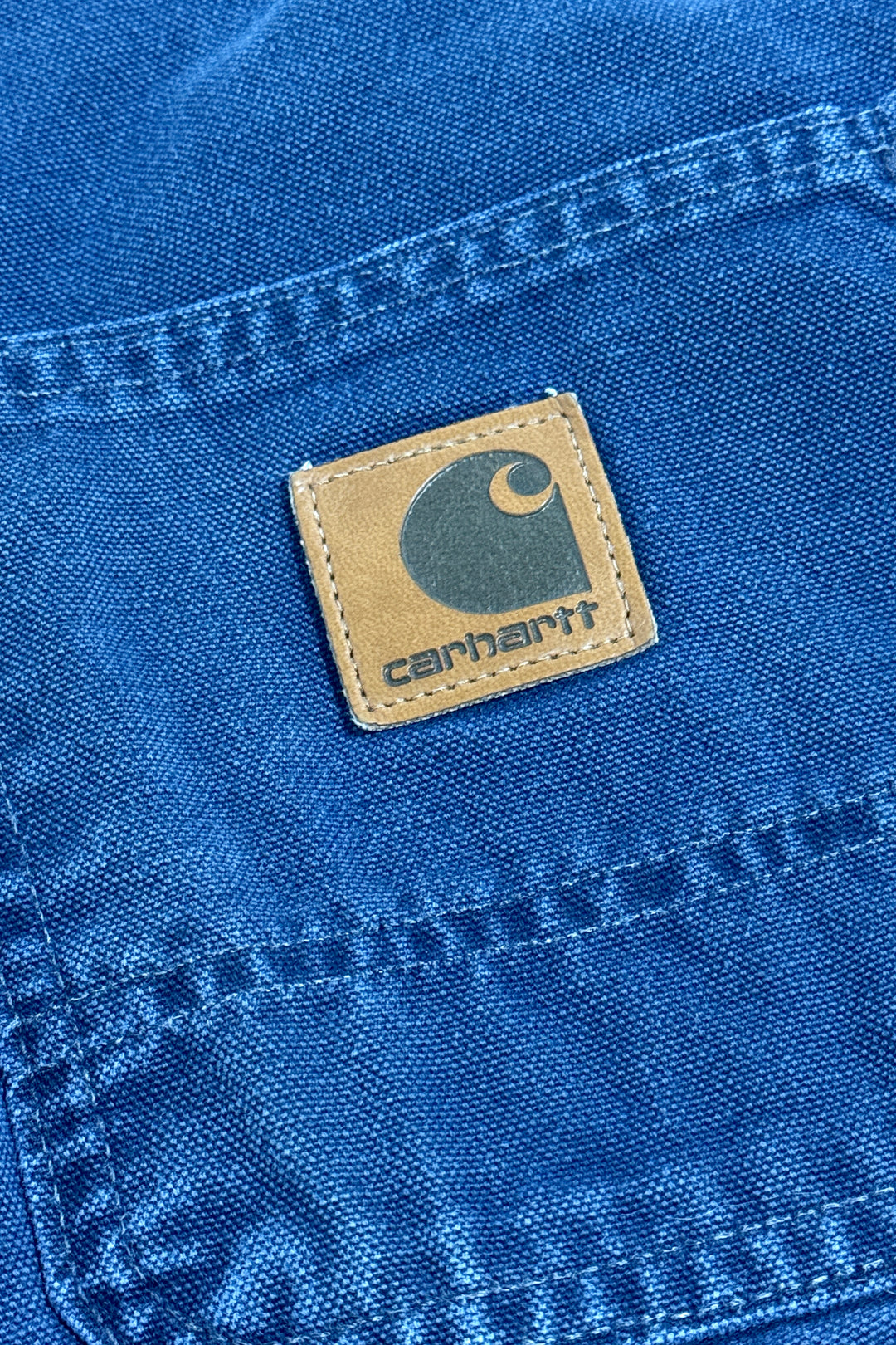 1990’S CARHARTT MADE IN USA FADED BLUE DUCK CANVAS 5” CARPENTER SHORTS 28