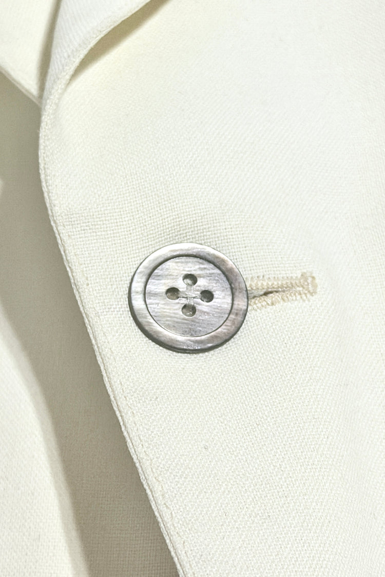 Shawl collar button detail
