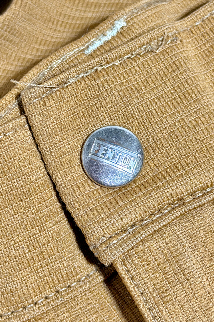 Fenton branded button detail