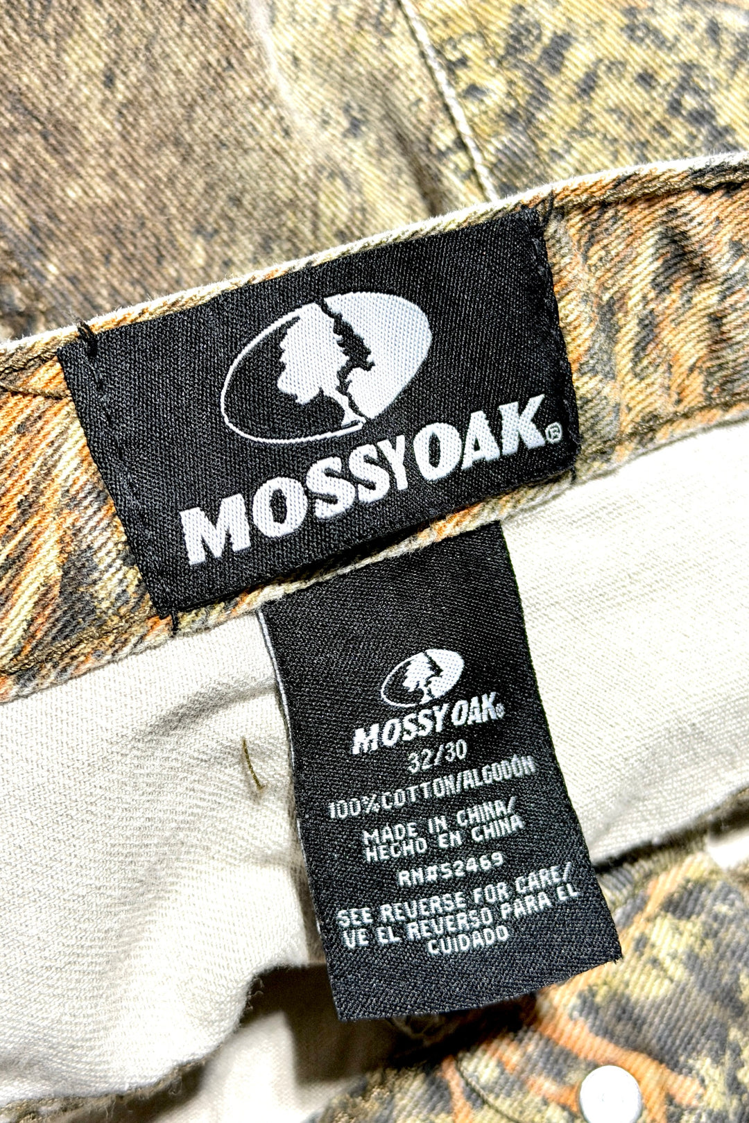 Mossy Oak label and size tag