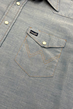 Load image into Gallery viewer, 1970’S WRANGLER MADE IN USA CHAMBRAY WESTERN DENIM PEARL SNAP L/S B.D. SHIRT X-LARGE
