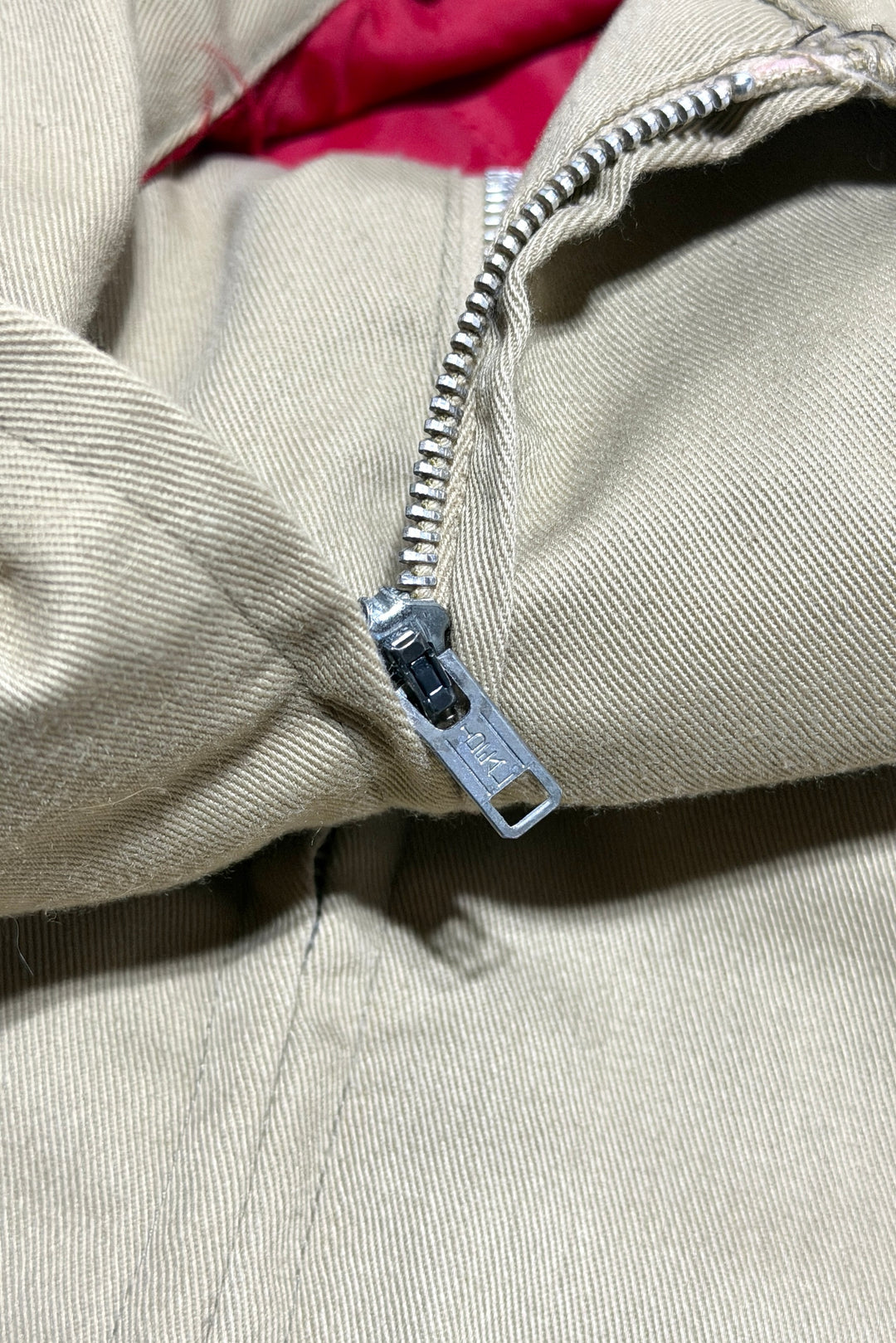 Metal zipper detail