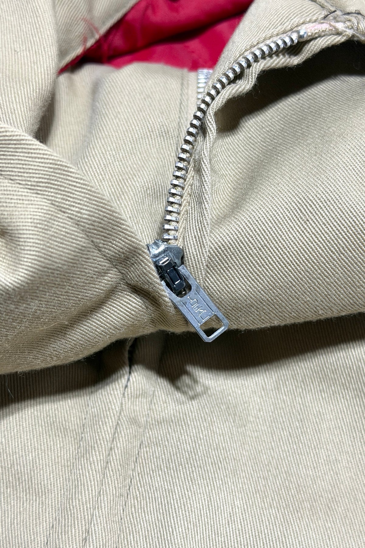 Metal zipper detail