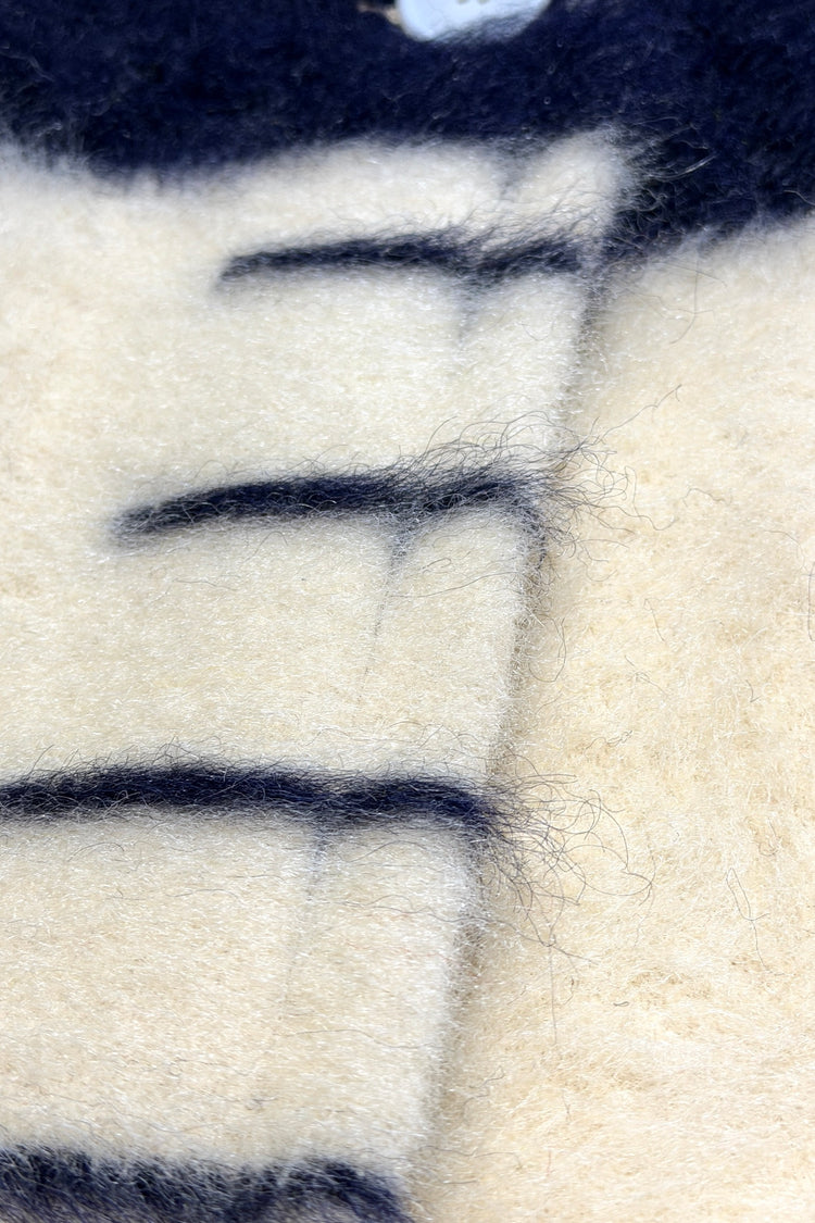 Blanket point marks at front placket
