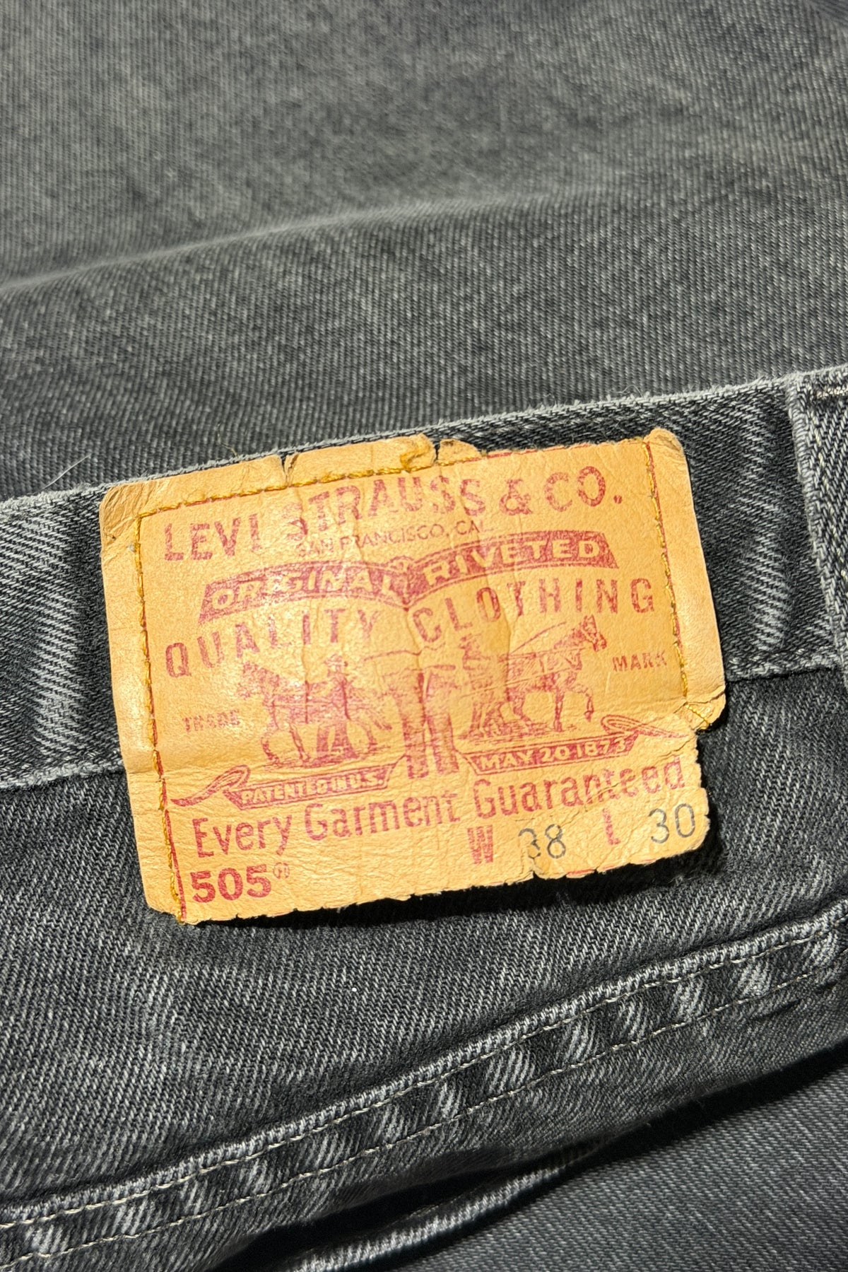Levi's leather patch W38 L30