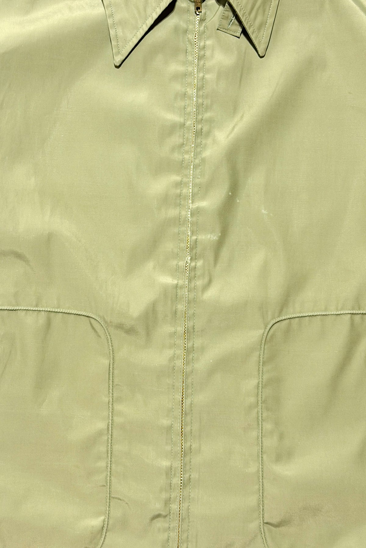 McGregor Drizzler collar and pocket detail