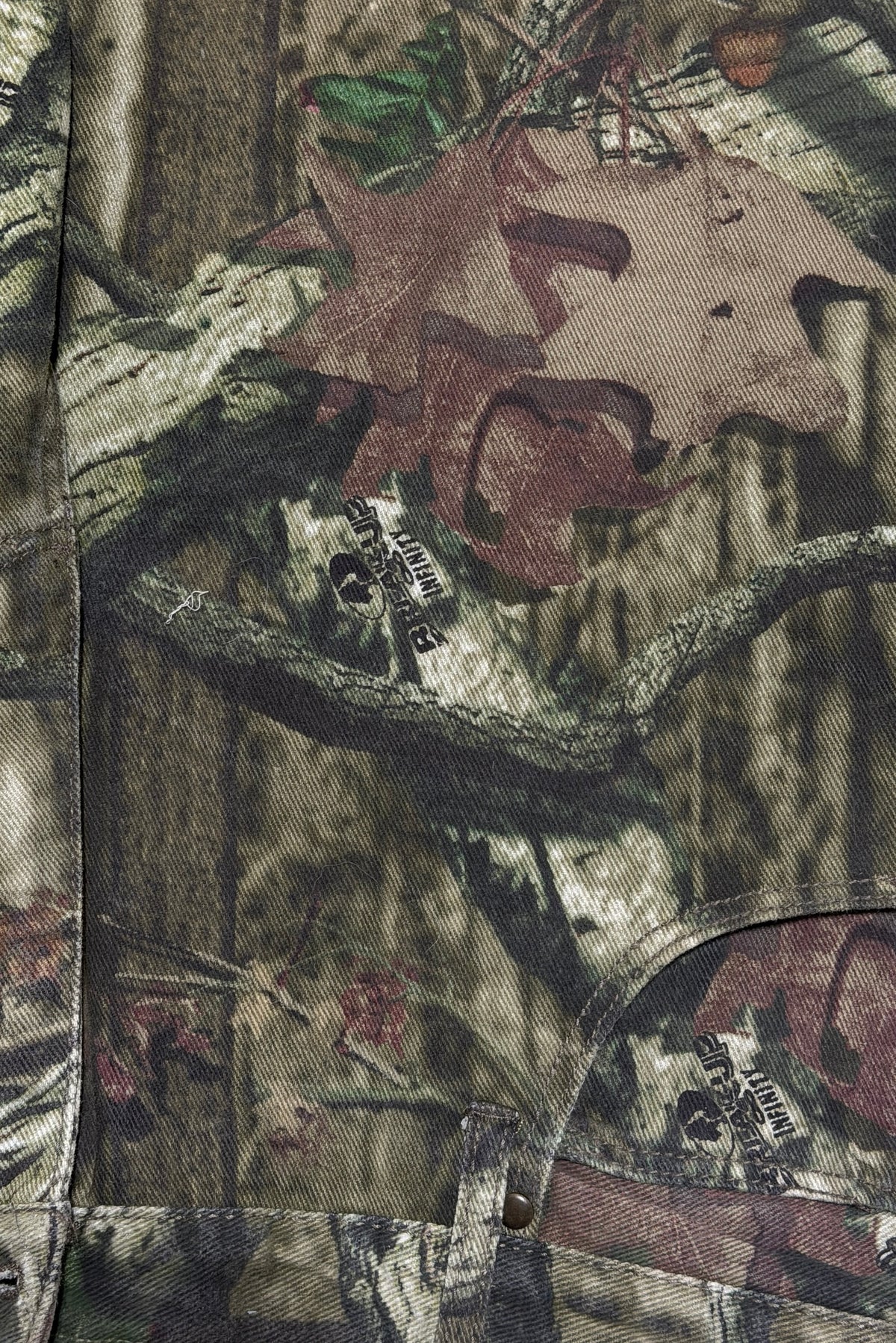 Mossy Oak Break Up Infinity camo print and double knee panel detail