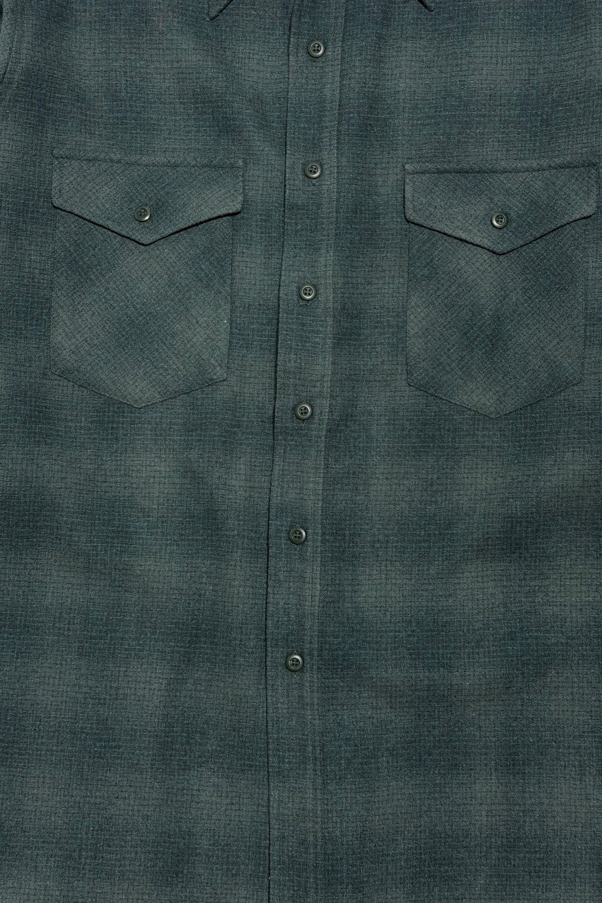 Pendleton flap pockets and placket detail