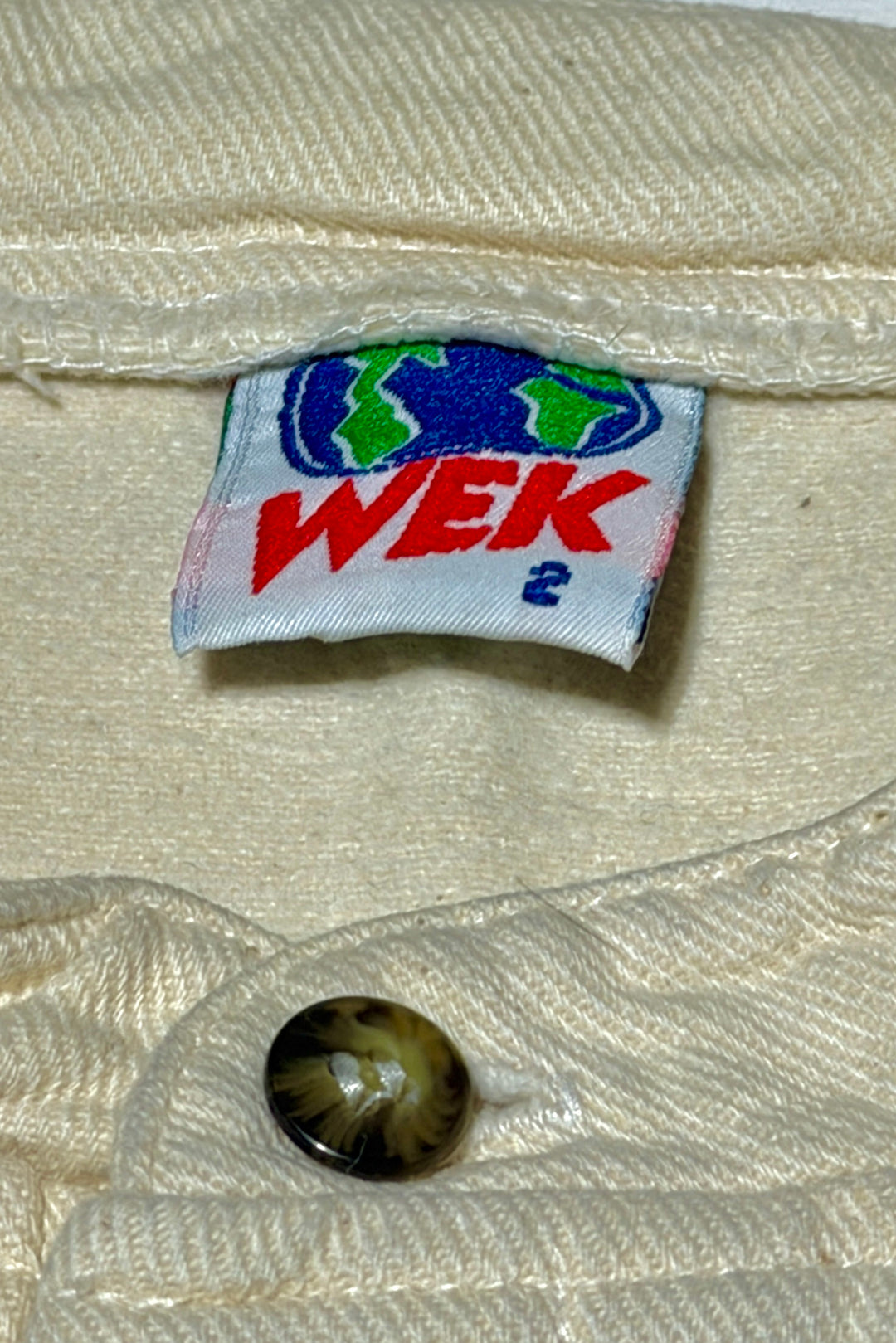 WEK tag and button detail
