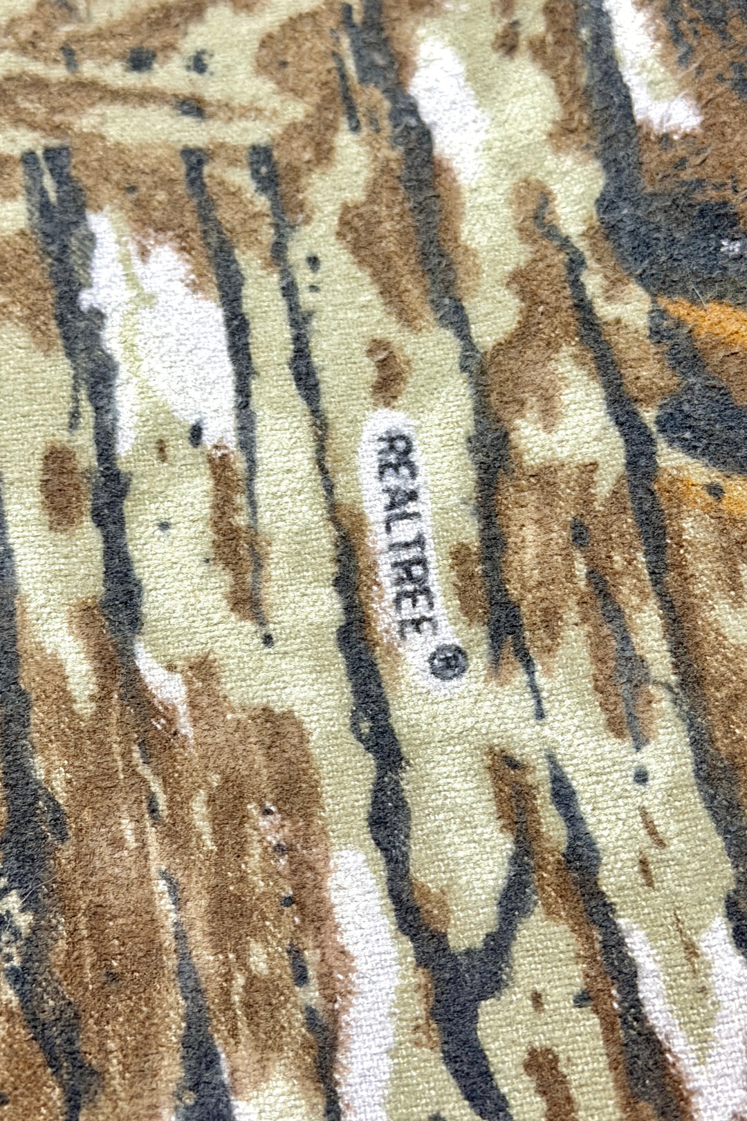 Realtree camo bomber jacket detail