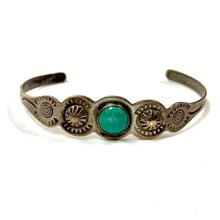 Load image into Gallery viewer, 1950’S FRED HARVY STYLE STAMPED .925 STERLING SILVER TURQUOISE BRACELET
