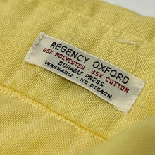 Load image into Gallery viewer, 1960’S REGENCY OXFORD MADE IN USA OXFORD CLOTH S/S B.D. SHIRT LARGE
