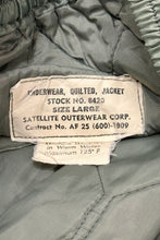 Load image into Gallery viewer, 1960’S USAF SATELLITE CWU-9 QUILTED LINER SET MEDIUM
