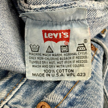 Load image into Gallery viewer, 1990’S LEVI’S MADE IN USA 501 LIGHT WASH DENIM JEANS 30 X 30
