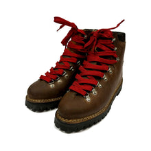 Load image into Gallery viewer, 1970’S DEADSTOCK MADE IN ITALY SUEDE VIBRAM SOLED HIKING BOOTS 7.5
