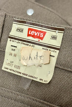 Load image into Gallery viewer, 1970&#39;S DEADSTOCK LEVI&#39;S 517 STAPREST COWBOY CUT PANTS 36 X 32
