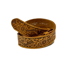 Load image into Gallery viewer, 1980’S SAND AND SAGE MADE IN USA HAND FINISHED TOOLED LEATHER BELT 25-29

