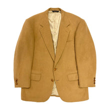 Load image into Gallery viewer, 1970’S TOM JAMES UNIONMADE 100% CAMEL HAIR SUIT JACKET 42S
